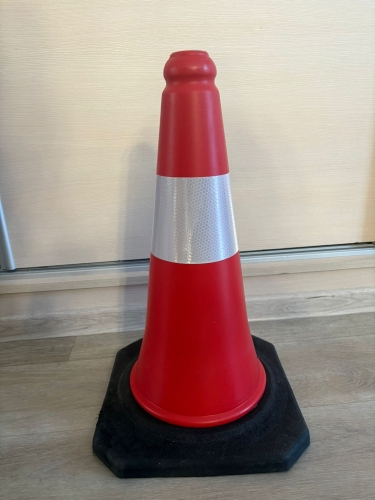 pacholek parkingowy 50cm.jpeg